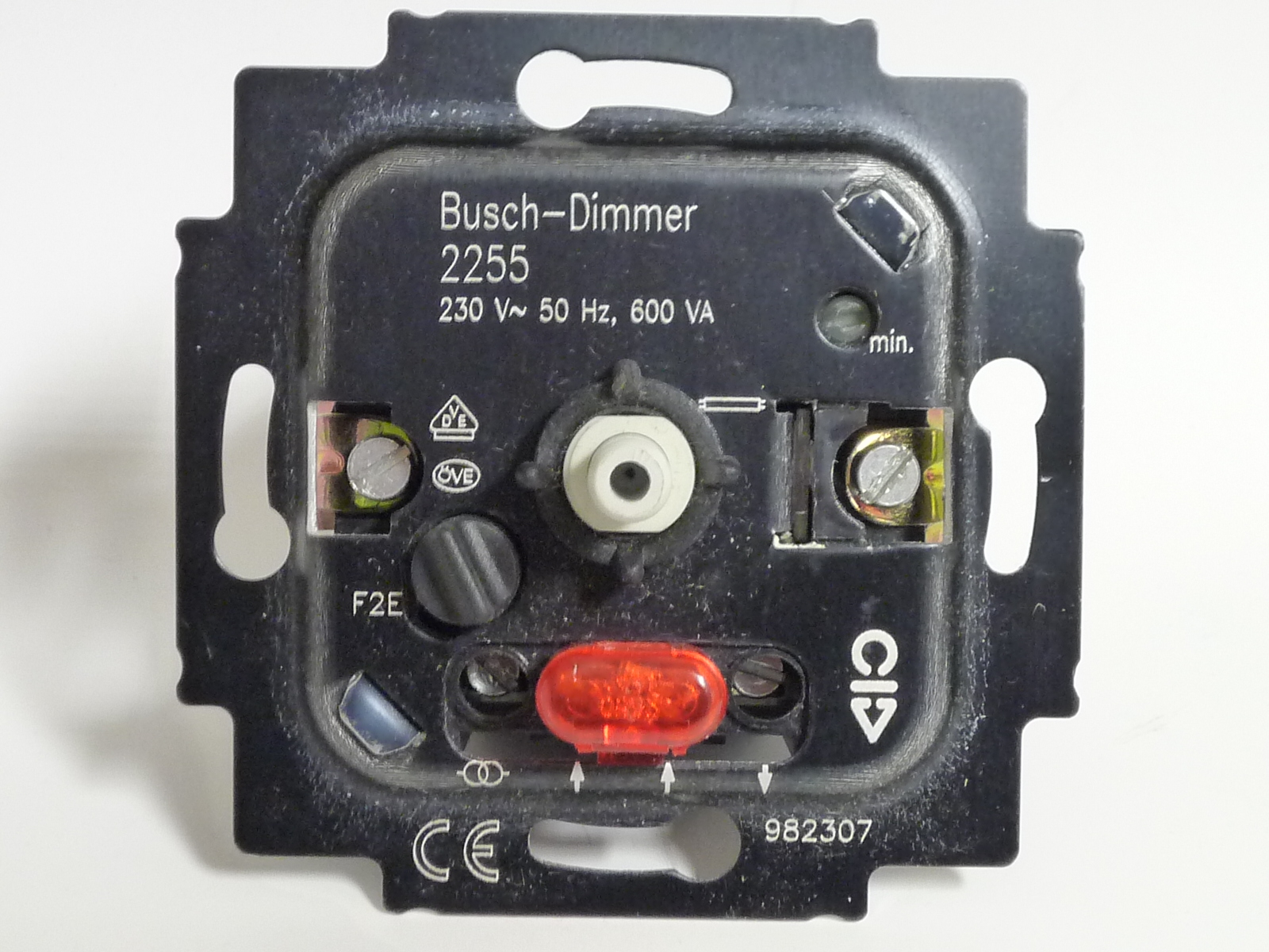 BuschJaeger Dimmer Einsatz 600 VA für Leuchtstofflampen, 220V AC, 50